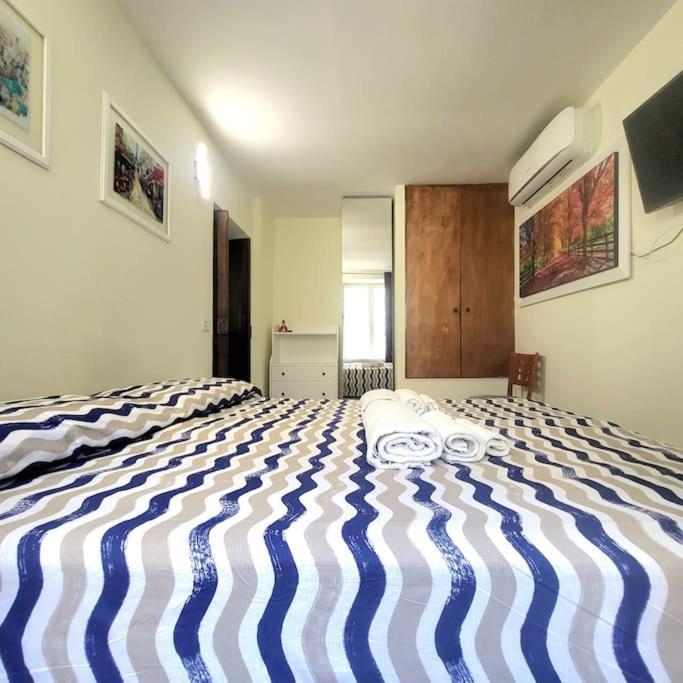 Santa Chiara Attic , 4 Floor No Elevator Naples