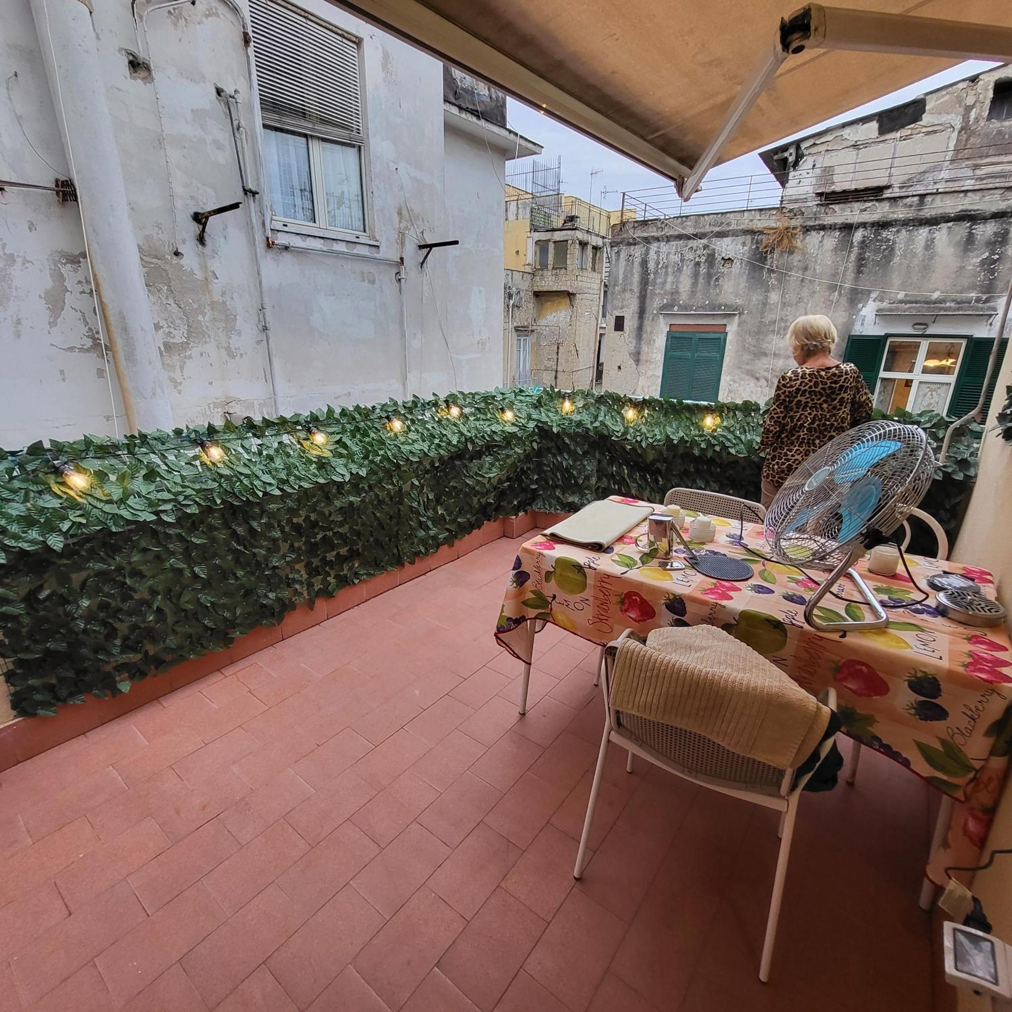Appartement Santa Chiara Attic , 4 Floor No Elevator Naples